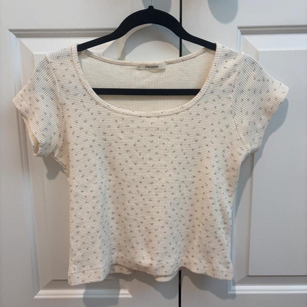 Love Tree Cream Scoop Neck Short Sleeve Cropped Top
